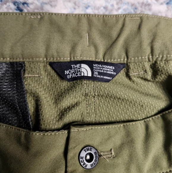 The North Face Men's Rolling Sun Shorts - Picture 2 of 4
